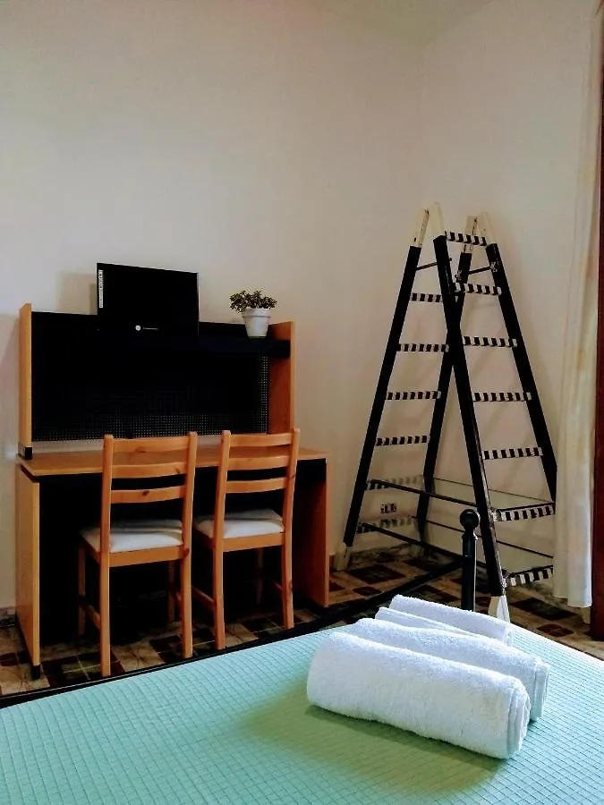 Hotel Casa Lumaki Aeroporto di Catania Fontana Rossa 0*,
