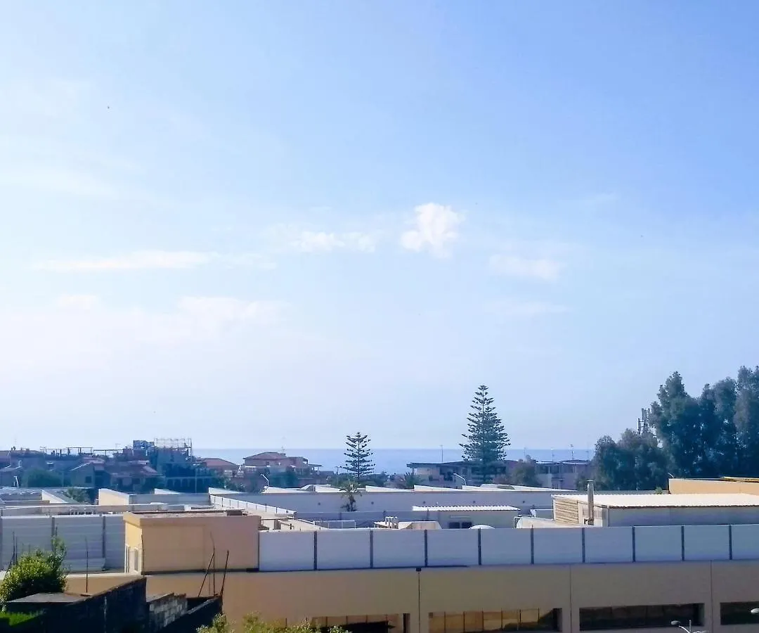 Hotel Casa Lumaki Aeroporto di Catania Fontana Rossa Affittacamere